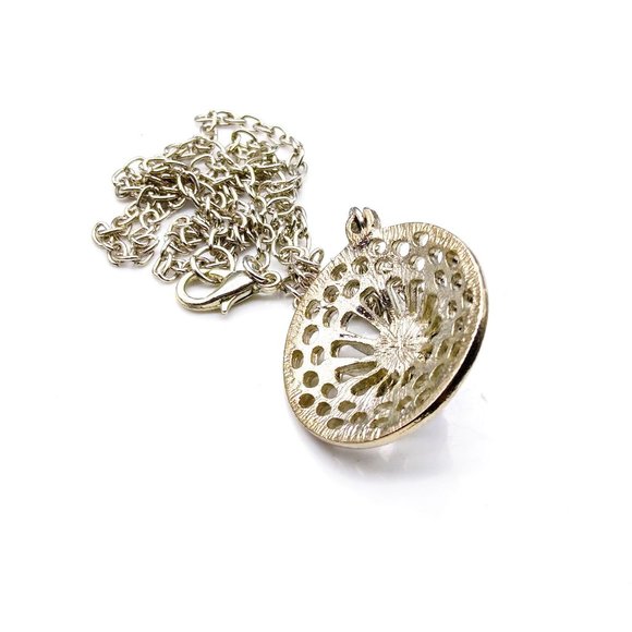 Sarah Coventry Aztec Pendant Necklace, Turquoise Lucite Vintage Medallion - Picture 5 of 5